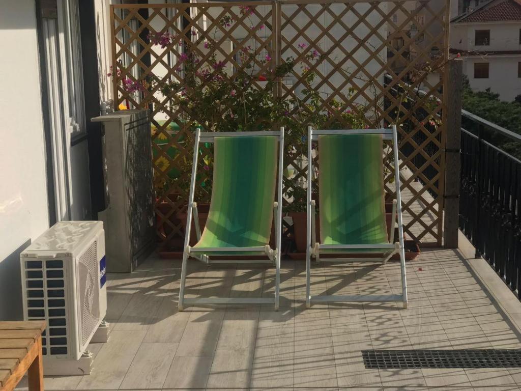 Wh - Cuore Home - Attico Monolocale Con Parcheggio Gratuito - 5 Minuti Dal Centro - Wifi サンレモ エクステリア 写真