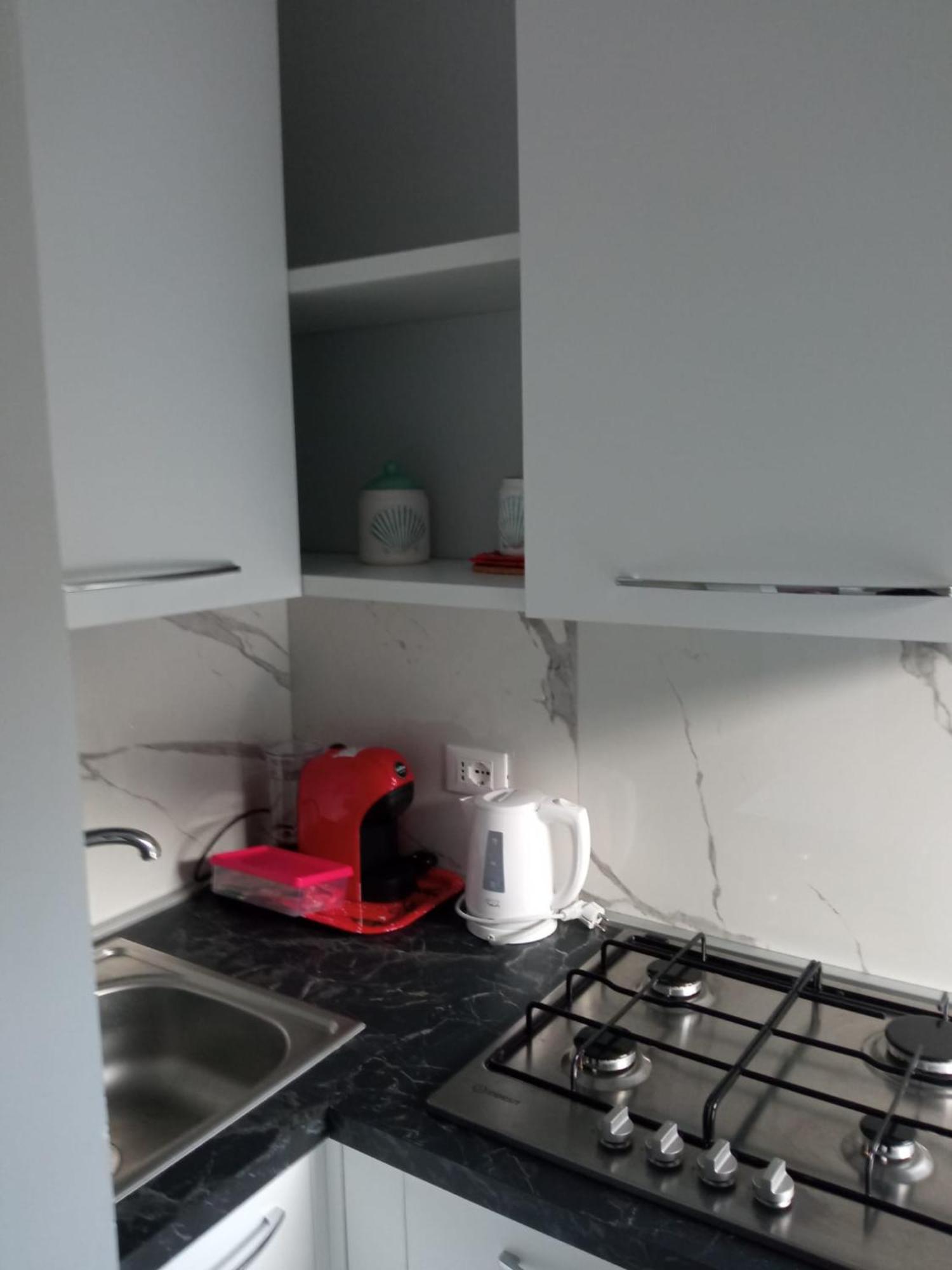 Wh - Cuore Home - Attico Monolocale Con Parcheggio Gratuito - 5 Minuti Dal Centro - Wifi サンレモ エクステリア 写真