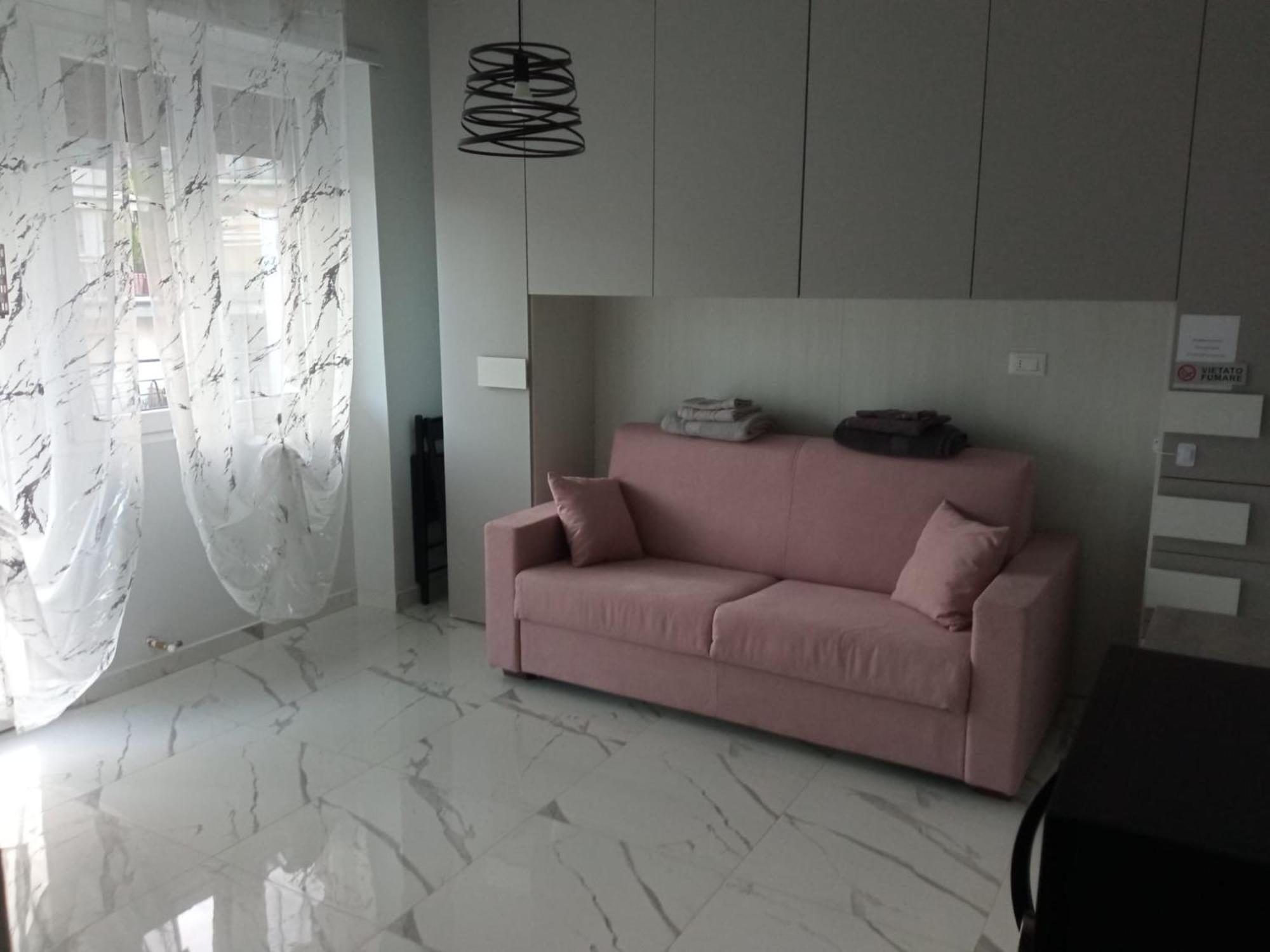 Wh - Cuore Home - Attico Monolocale Con Parcheggio Gratuito - 5 Minuti Dal Centro - Wifi サンレモ エクステリア 写真